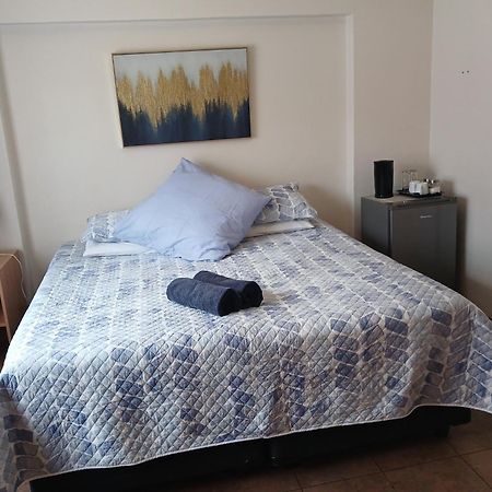 White Rose Guest House Vanderbijlpark Kültér fotó