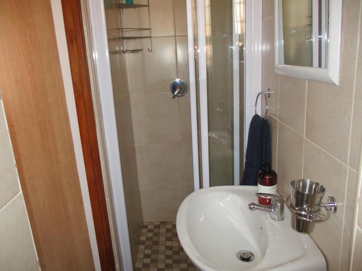 White Rose Guest House Vanderbijlpark Kültér fotó