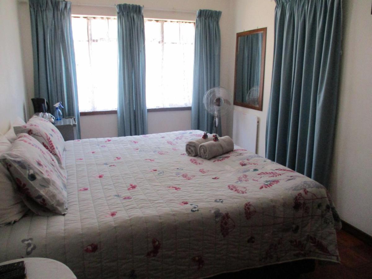 White Rose Guest House Vanderbijlpark Kültér fotó
