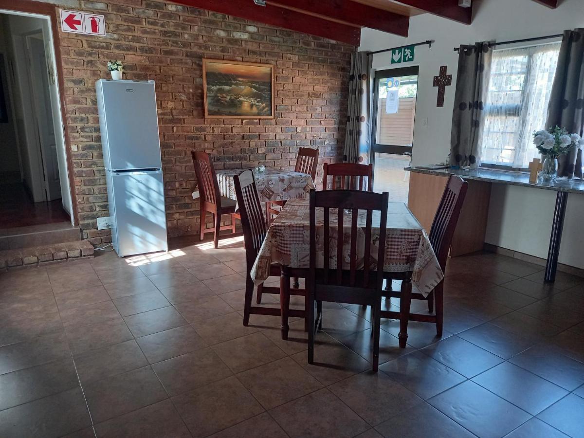 White Rose Guest House Vanderbijlpark Kültér fotó