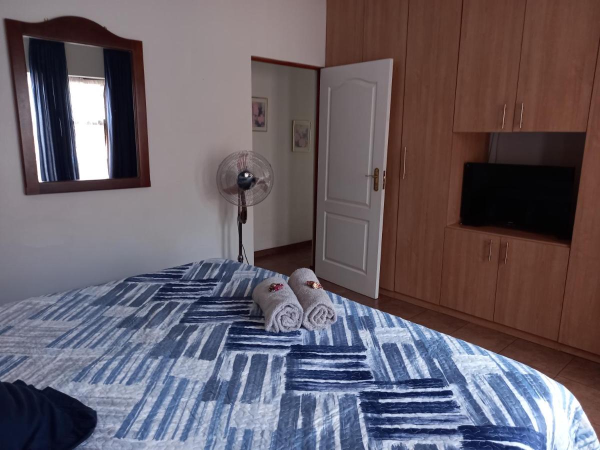 White Rose Guest House Vanderbijlpark Kültér fotó